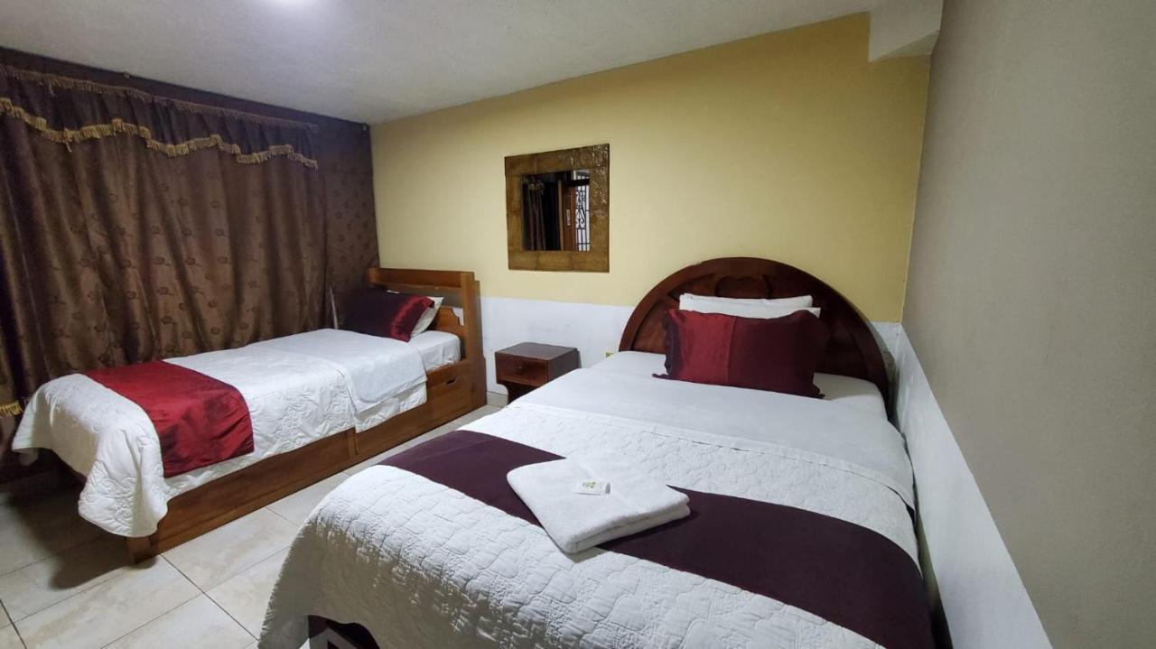 Hostal Bolivar Inn Кито Экстерьер фото