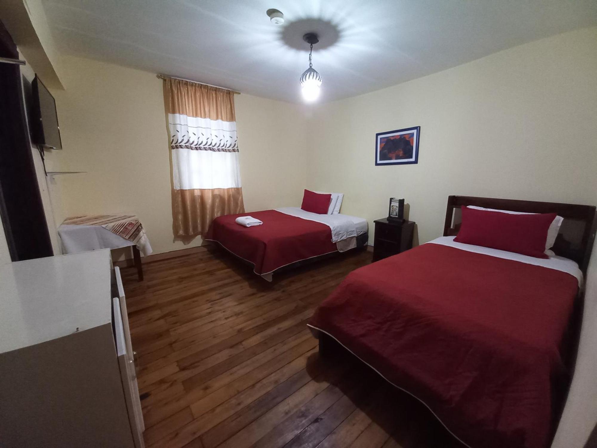 Hostal Bolivar Inn Кито Номер фото